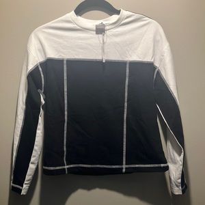 NWOT ASOS size 4 sweatshirt black & white
